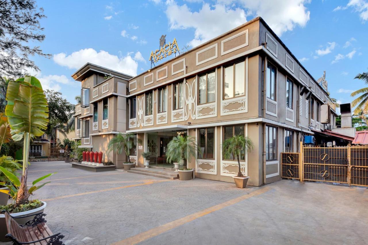 คลับ มหินทรา อคาเซีย ปาล์ม Hotel โคลวา ภายนอก รูปภาพ