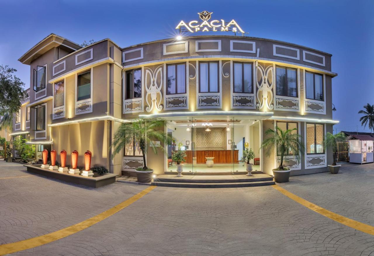 คลับ มหินทรา อคาเซีย ปาล์ม Hotel โคลวา ภายนอก รูปภาพ