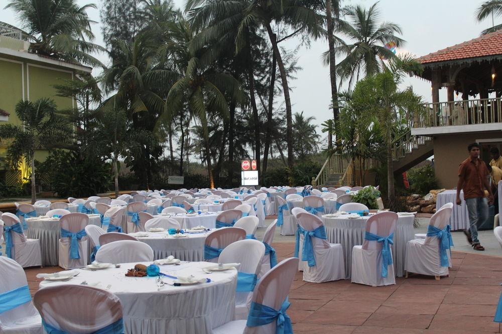คลับ มหินทรา อคาเซีย ปาล์ม Hotel โคลวา ภายนอก รูปภาพ