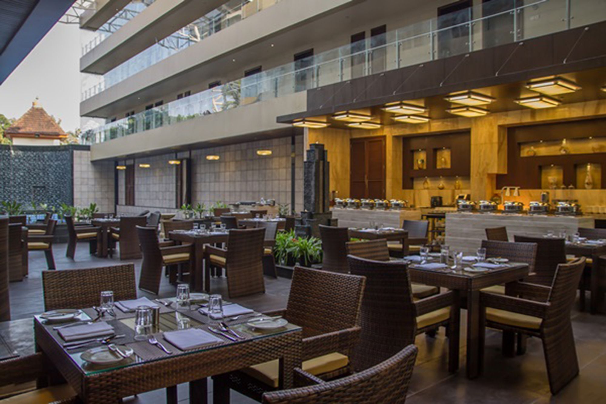 คลับ มหินทรา อคาเซีย ปาล์ม Hotel โคลวา ภายนอก รูปภาพ